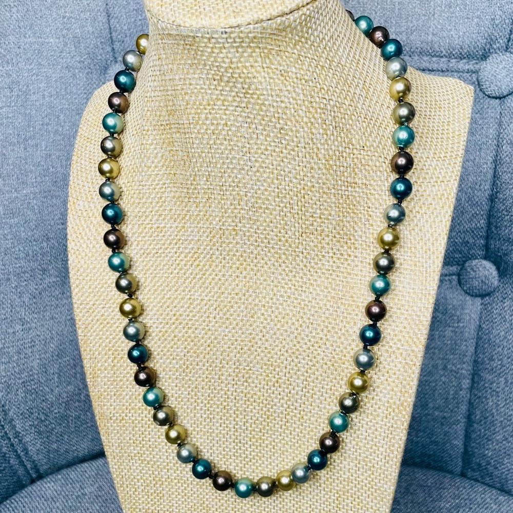 8mm Natural Multicolored South Sea Pearl Necklace - 20” - Picture 3 of 6
